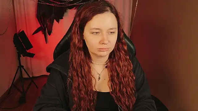 carolina elf online show from 11-06-25, 06:14