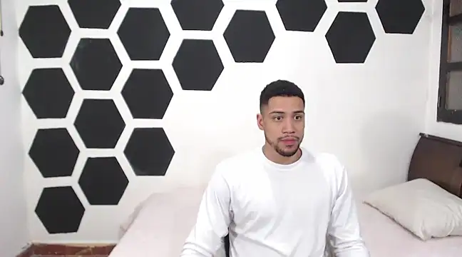 Snapshot of Jhors__Collens chatting on 12-10-24, 05:07 Jhors Collens online show from 12-10-24, 05:07