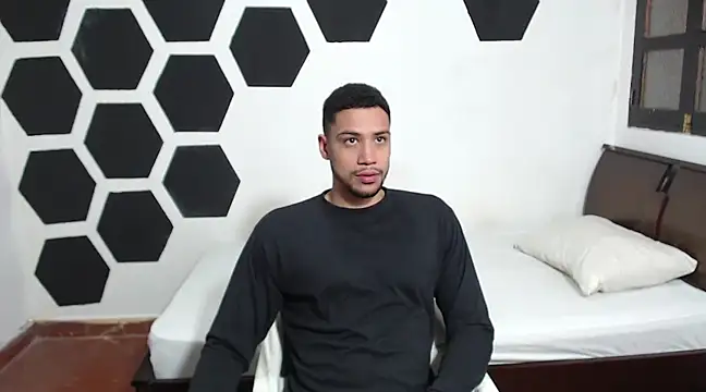 Snapshot of Jhors__Collens chatting on 01-22-25, 05:37 Jhors Collens online show from 01-22-25, 05:37