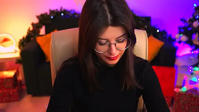 Snapshot of NicoleMun chatting on 12-22-24, 11:22 NicoleMun online show from 12-22-24, 11:22