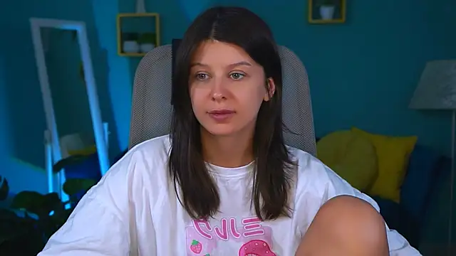 Snapshot of NicoleMun chatting on 02-04-25, 12:22 NicoleMun online show from 02-04-25, 12:22