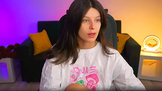 Snapshot of NicoleMun chatting on 02-09-25, 05:19 NicoleMun online show from 02-09-25, 05:19