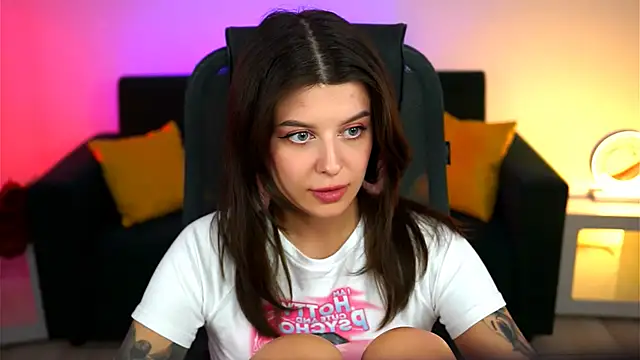 Snapshot of NicoleMun chatting on 03-16-25, 12:33 NicoleMun online show from 03-16-25, 12:33