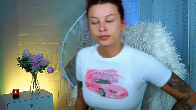 Snapshot of NicoleMun chatting on 09-17-25, 12:29 NicoleMun online show from 09-17-25, 12:29