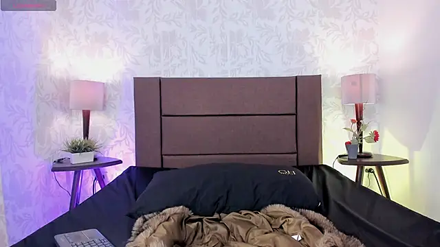 xenia golden online show from 10-18-25, 01:01