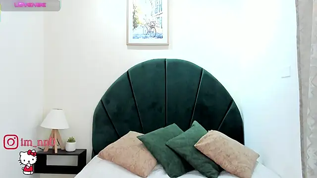  AlejaCruz  online show from 01-12-26, 05:51