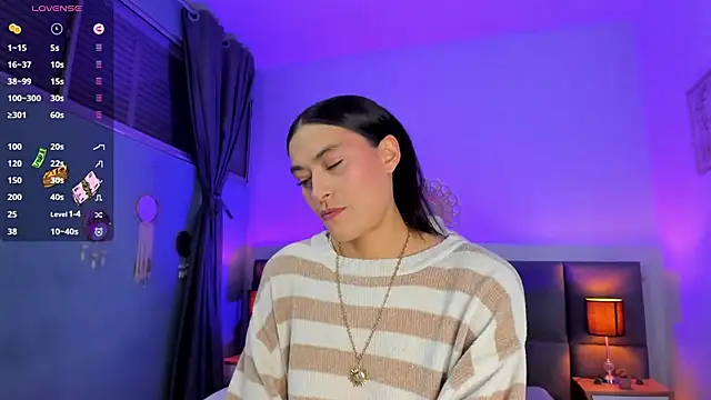 Snapshot of Lissy__Dream chatting on 10-22-25, 02:01 Lissy Dream online show from 10-22-25, 02:01