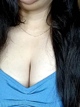 Snapshot of AK---47 chatting on 11-13-25, 03:55 AK---47 online show from 11-13-25, 03:55