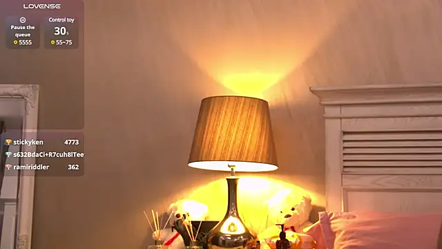 Snapshot of GinaMence chatting on 02-10-25, 05:41 GinaMence online show from 02-10-25, 05:41