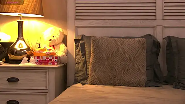 Snapshot of GinaMence chatting on 03-01-25, 01:00 GinaMence online show from 03-01-25, 01:00