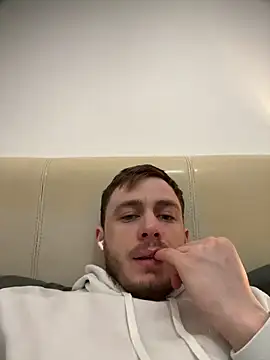 Julian128 online show from 03-03-25, 10:10