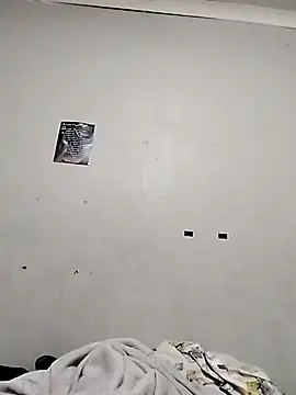 Snapshot of cleopatra-phaedra chatting on 09-20-25, 04:19 cleopatra-phaedra online show from 09-20-25, 04:19