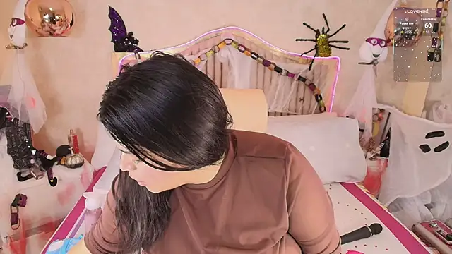 Snapshot of Kismett_aziz chatting on 10-30-25, 03:52 Kismett aziz online show from 10-30-25, 03:52