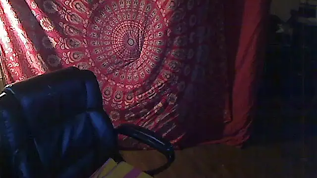 Snapshot of Ireallysquirt chatting on 03-05-25, 03:40 Ireallysquirt online show from 03-05-25, 03:40