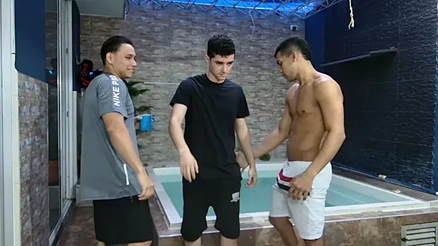 Snapshot of Boysgang_sex chatting on 01-26-25, 11:39 Boysgang sex online show from 01-26-25, 11:39