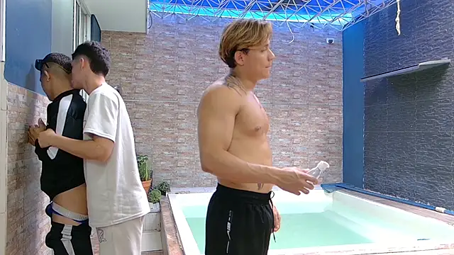 Snapshot of Boysgang_sex chatting on 03-22-25, 02:25 Boysgang sex online show from 03-22-25, 02:25