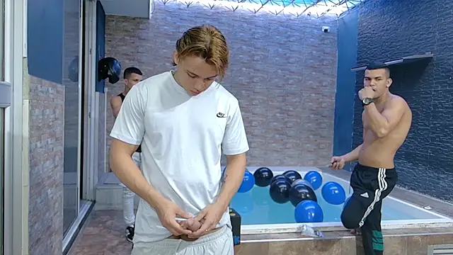 Snapshot of Boysgang_sex chatting on 09-11-25, 11:43 Boysgang sex online show from 09-11-25, 11:43