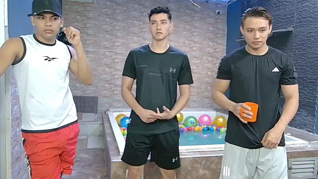 Snapshot of Boysgang_sex chatting on 10-07-25, 11:40 Boysgang sex online show from 10-07-25, 11:40