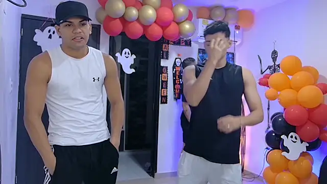 Snapshot of Boysgang_sex chatting on 10-27-25, 11:36 Boysgang sex online show from 10-27-25, 11:36