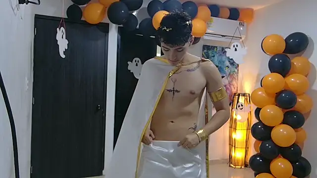 Snapshot of Boysgang_sex chatting on 10-31-25, 11:33 Boysgang sex online show from 10-31-25, 11:33