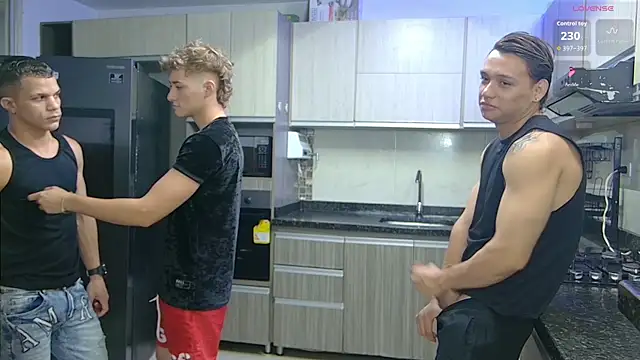 Snapshot of Boysgang_sex chatting on 11-07-25, 11:32 Boysgang sex online show from 11-07-25, 11:32