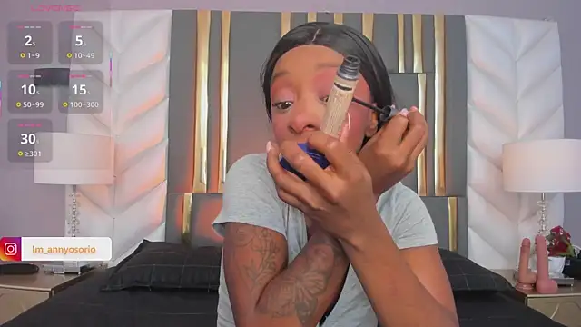 Snapshot of Anny_osorio chatting on 11-19-25, 07:47 Anny osorio online show from 11-19-25, 07:47