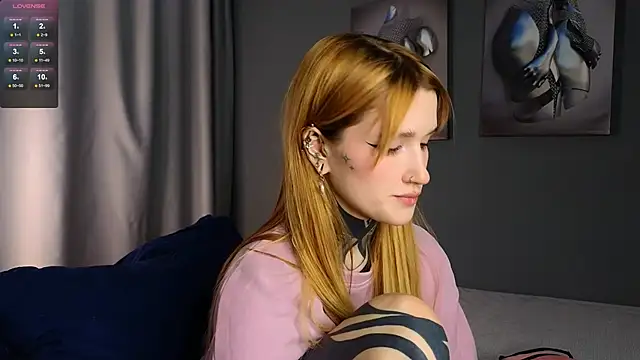 SophieInkk online show from 02-13-25, 08:13