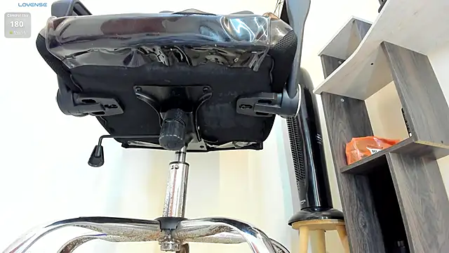 Snapshot of victoria_Christie chatting on 09-24-25, 10:07 victoria Christie online show from 09-24-25, 10:07