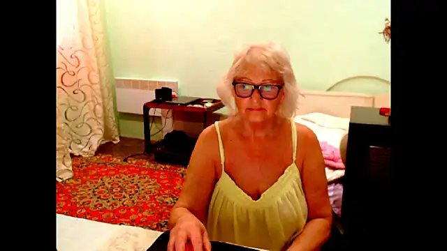 Snapshot of Natali7634 chatting on 06-15-26, 03:58 Natali7634 online show from 06-15-26, 03:58