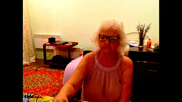 Snapshot of Natali7634 chatting on 06-20-26, 04:15 Natali7634 online show from 06-20-26, 04:15