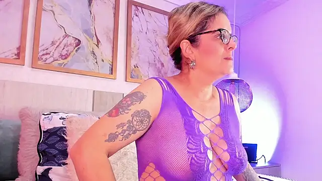 ValeryHart1 online show from 03-19-25, 10:44