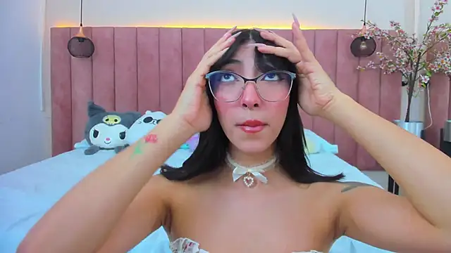 Snapshot of MarianaBranzz chatting on 02-24-25, 04:47 MarianaBranzz online show from 02-24-25, 04:47