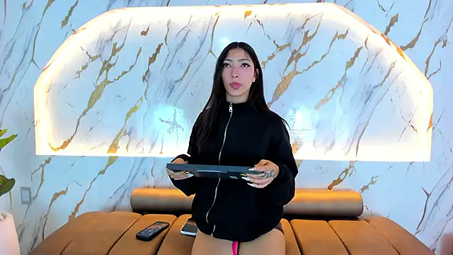 MarianaBranzz online show from 01-07-26, 11:18