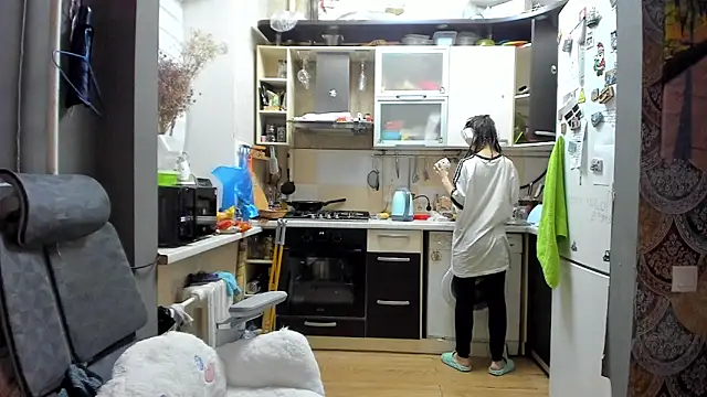  Nika Kik online show from 12-15-25, 05:17