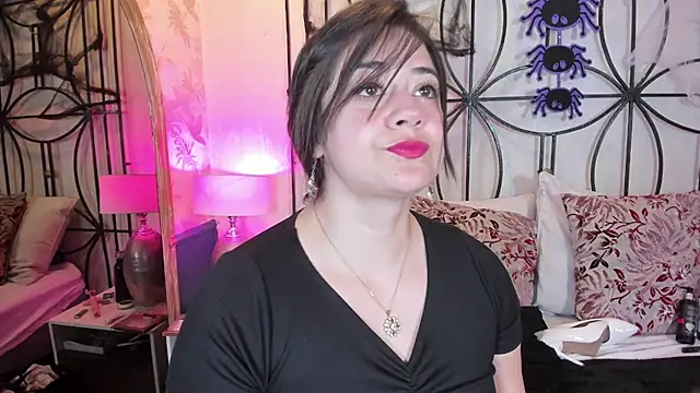 nahomi sweett online show from 10-21-25, 11:00