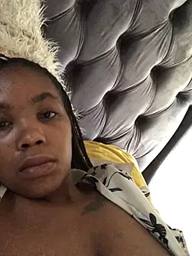 Snapshot of Nicole_Liam_ chatting on 01-17-26, 11:48 Nicole Liam online show from 01-17-26, 11:48