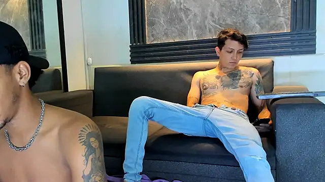 Snapshot of Hottwinkguys chatting on 10-06-25, 12:46 Hottwinkguys online show from 10-06-25, 12:46