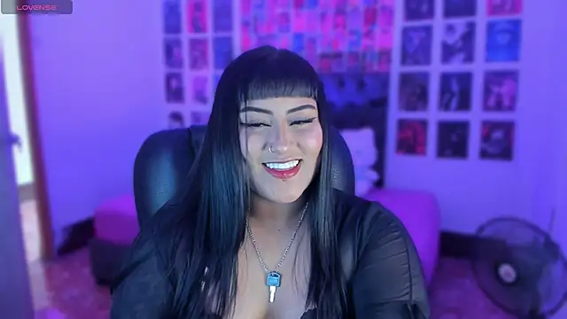 Snapshot of Tellme_Alexa chatting on 09-17-25, 05:36 Tellme Alexa online show from 09-17-25, 05:36