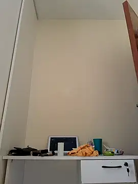 Snapshot of pnut_20 chatting on 02-21-25, 06:51 pnut 20 online show from 02-21-25, 06:51