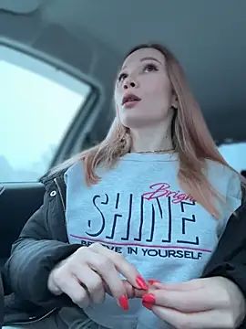 Snapshot of LavenderHot chatting on 02-20-26, 01:35 LavenderHot online show from 02-20-26, 01:35