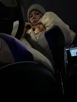 Snapshot of LavenderHot chatting on 02-21-26, 01:39 LavenderHot online show from 02-21-26, 01:39