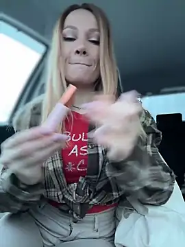 Snapshot of LavenderHot chatting on 03-02-26, 01:19 LavenderHot online show from 03-02-26, 01:19