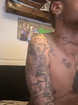 EnricoGio online show from 02-05-25, 06:35