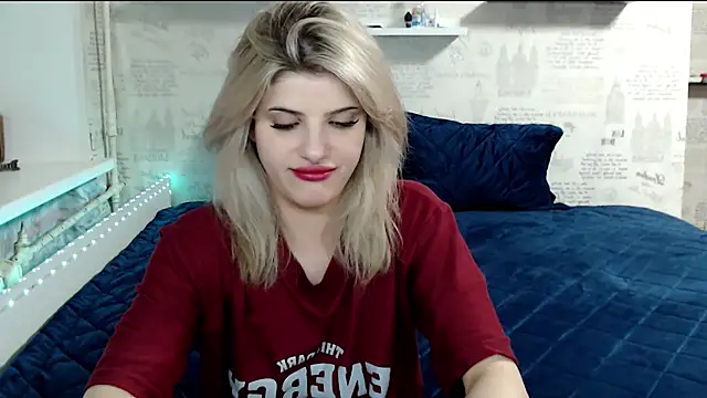 Snapshot of AleksandraFlores chatting on 04-02-26, 10:18 AleksandraFlores online show from 04-02-26, 10:18