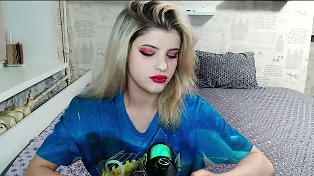 Snapshot of AleksandraFlores chatting on 04-11-26, 08:13 AleksandraFlores online show from 04-11-26, 08:13