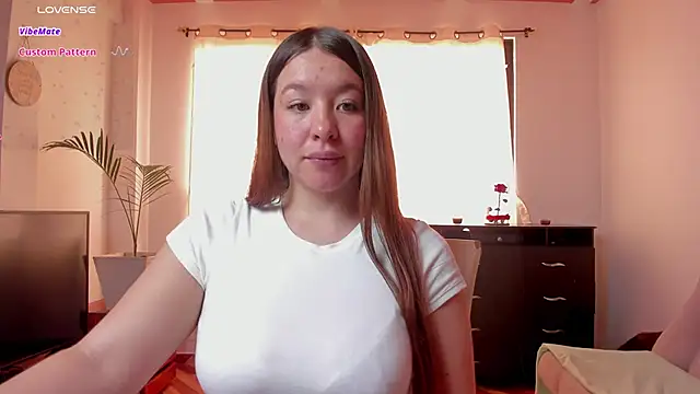 Snapshot of Simply_Zoe__ chatting on 02-27-25, 06:09 Simply Zoe online show from 02-27-25, 06:09