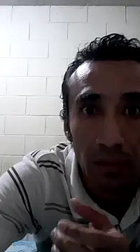 Snapshot of EIGUAP00 chatting on 01-09-25, 04:17 EIGUAP00 online show from 01-09-25, 04:17