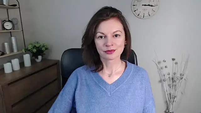 Snapshot of VivianWILD chatting on 01-13-25, 06:49 VivianWILD online show from 01-13-25, 06:49