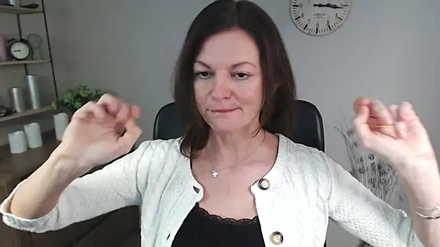 Snapshot of VivianWILD chatting on 01-16-25, 06:46 VivianWILD online show from 01-16-25, 06:46