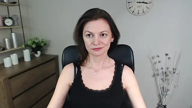 Snapshot of VivianWILD chatting on 01-16-25, 01:58 VivianWILD online show from 01-16-25, 01:58